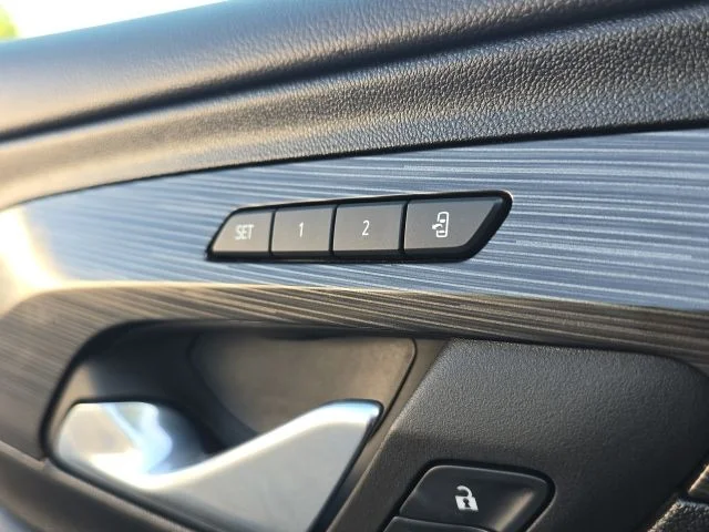 Used 2022 Blue GMC SLT image 26