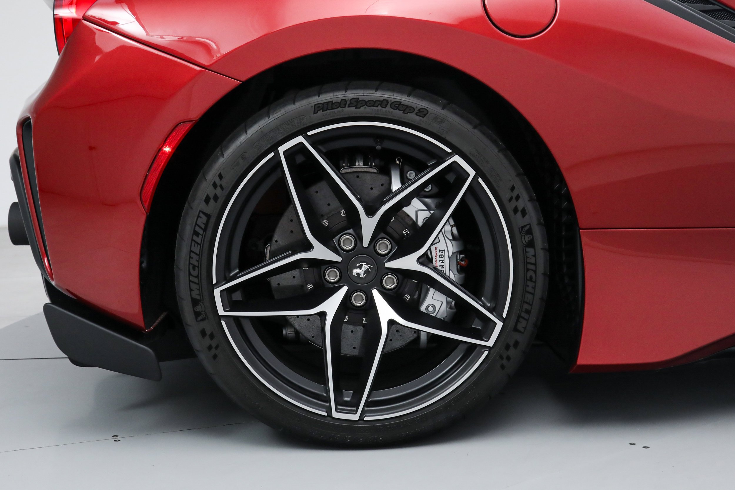 Used 2019 Red Ferrari  image 38