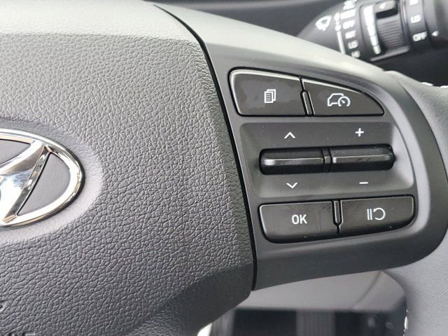 2025 Hyundai Venue SEL - Photo 24