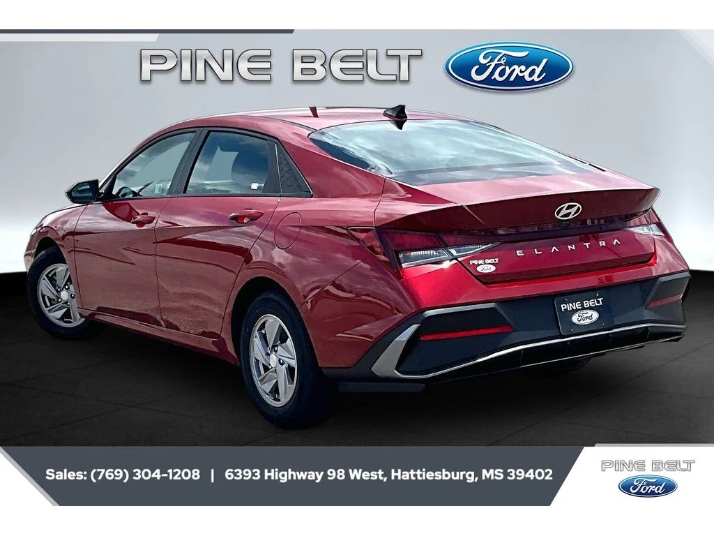Used 2024 Ultimate Red Hyundai SE image 2