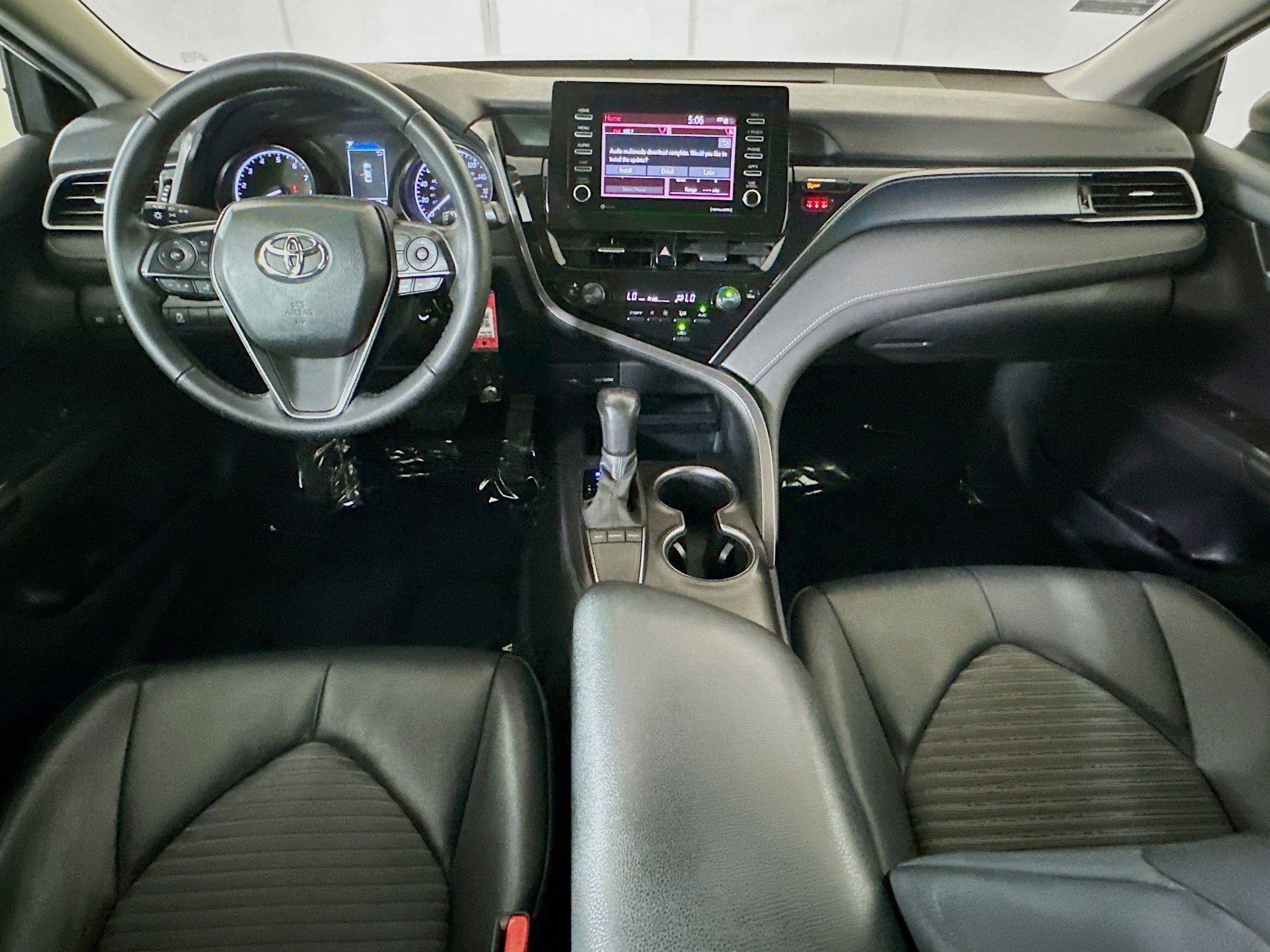 Used 2023 Ice Toyota SE image 25