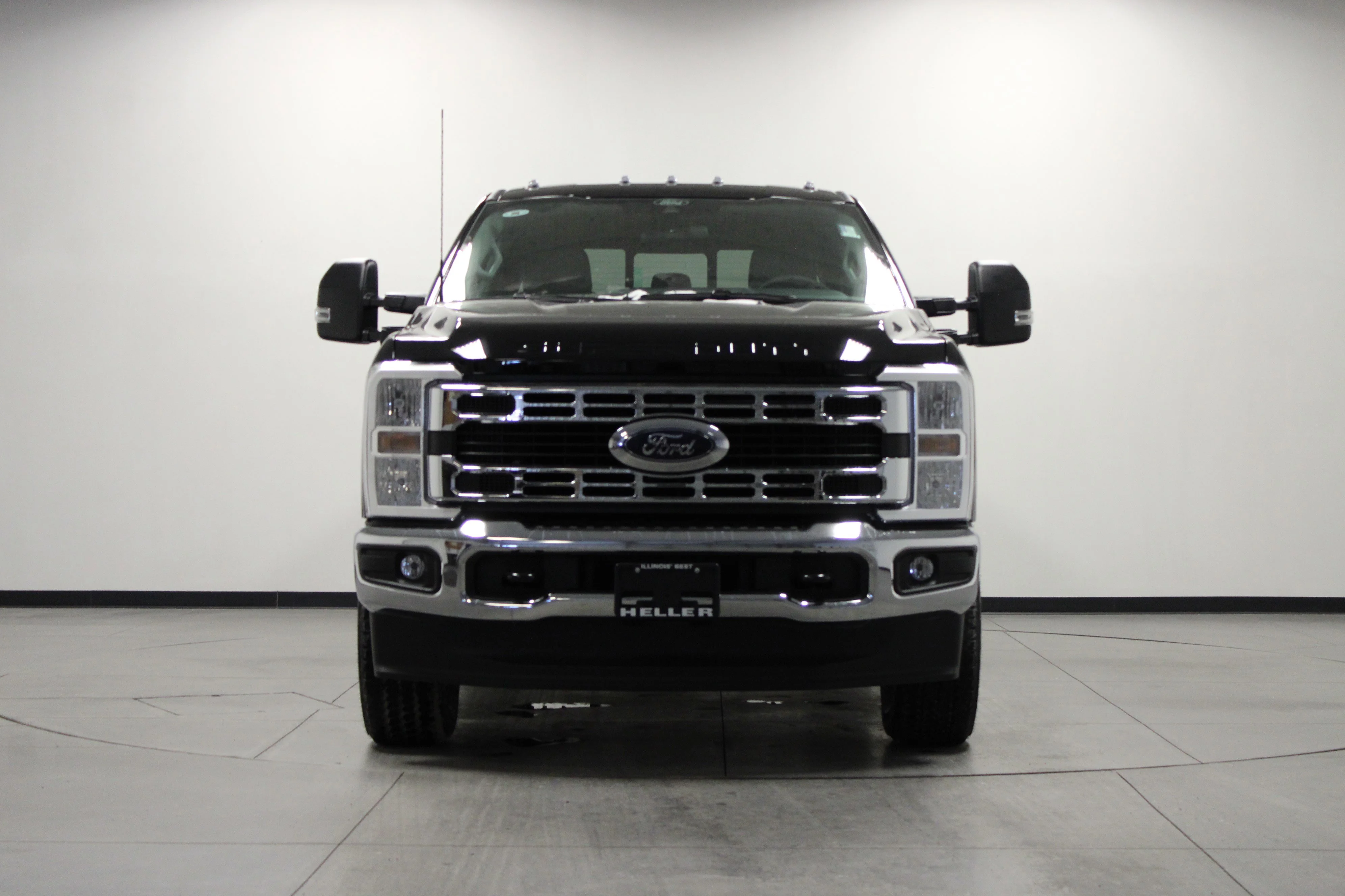 New 2026 Agate Black Metallic Ford F-250® XLT image 9