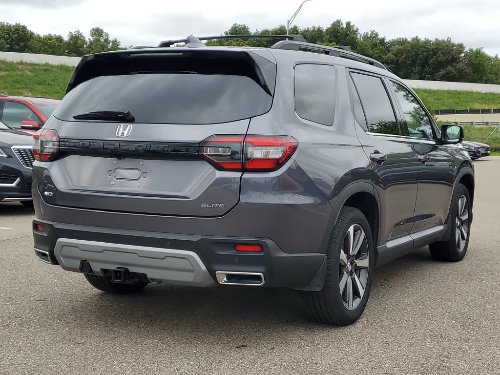 Certified Used 2025 Modern Steel Metallic Honda AWD Elite image 3