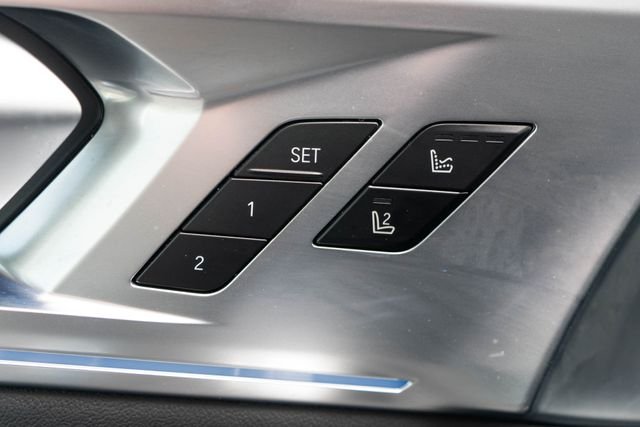 2025 BMW XM Base - Photo 26