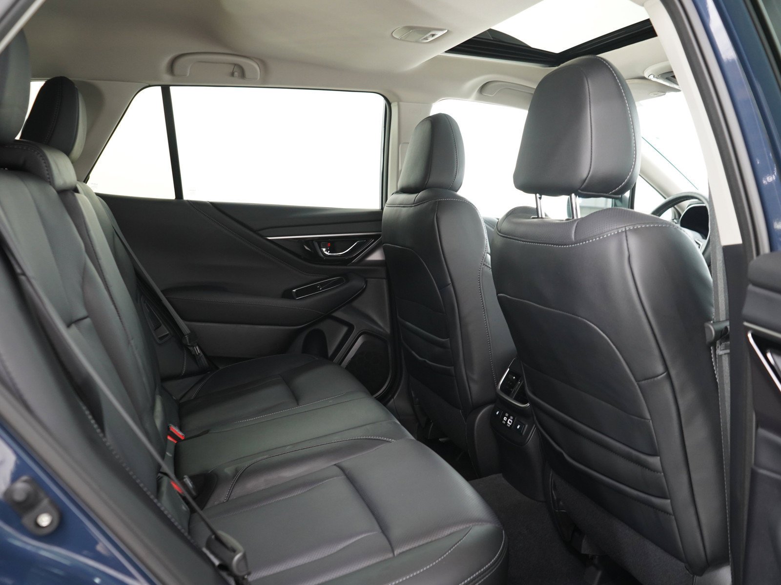Used 2024 Cosmic Blue Pearl Subaru Limited image 14