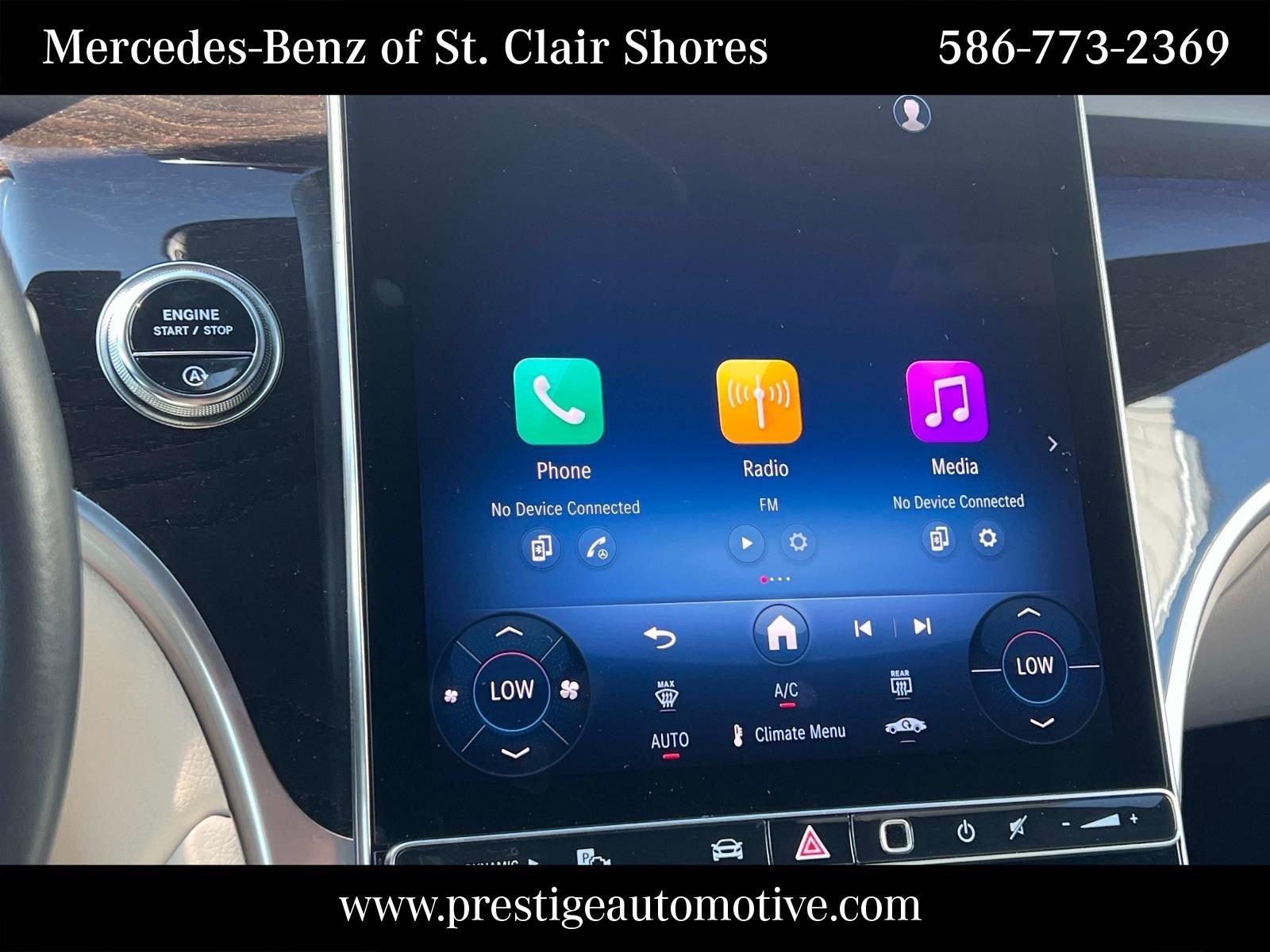 Certified Used 2025 White Mercedes-Benz GLC 300 image 25