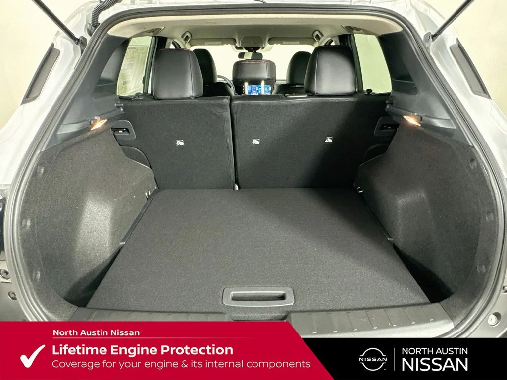 New 2026 White Nissan SR image 30