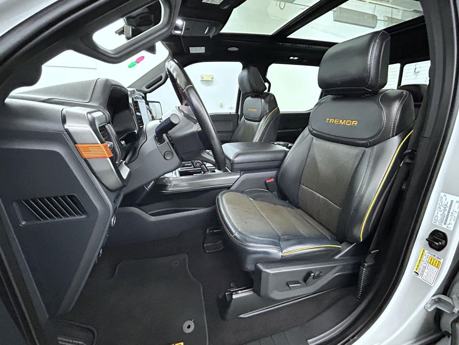 Used 2023 White Ford Tremor image 10