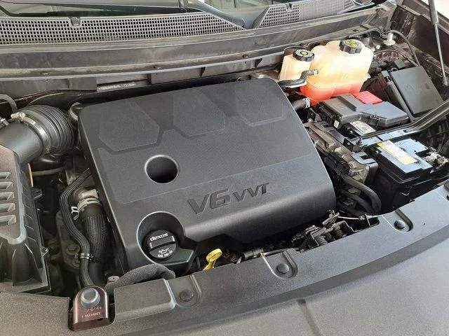 Used 2022 Red Chevrolet LT image 32