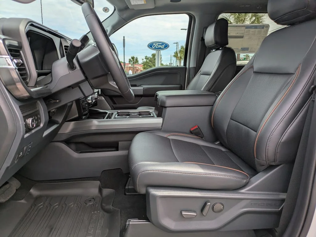 New 2026 Star White Metallic Tri-Coat Ford Lariat image 19