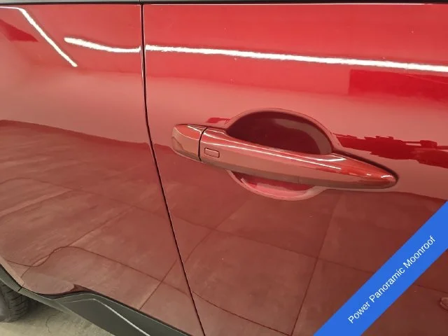 Used 2021 Scarlet Ember Nissan SV image 8