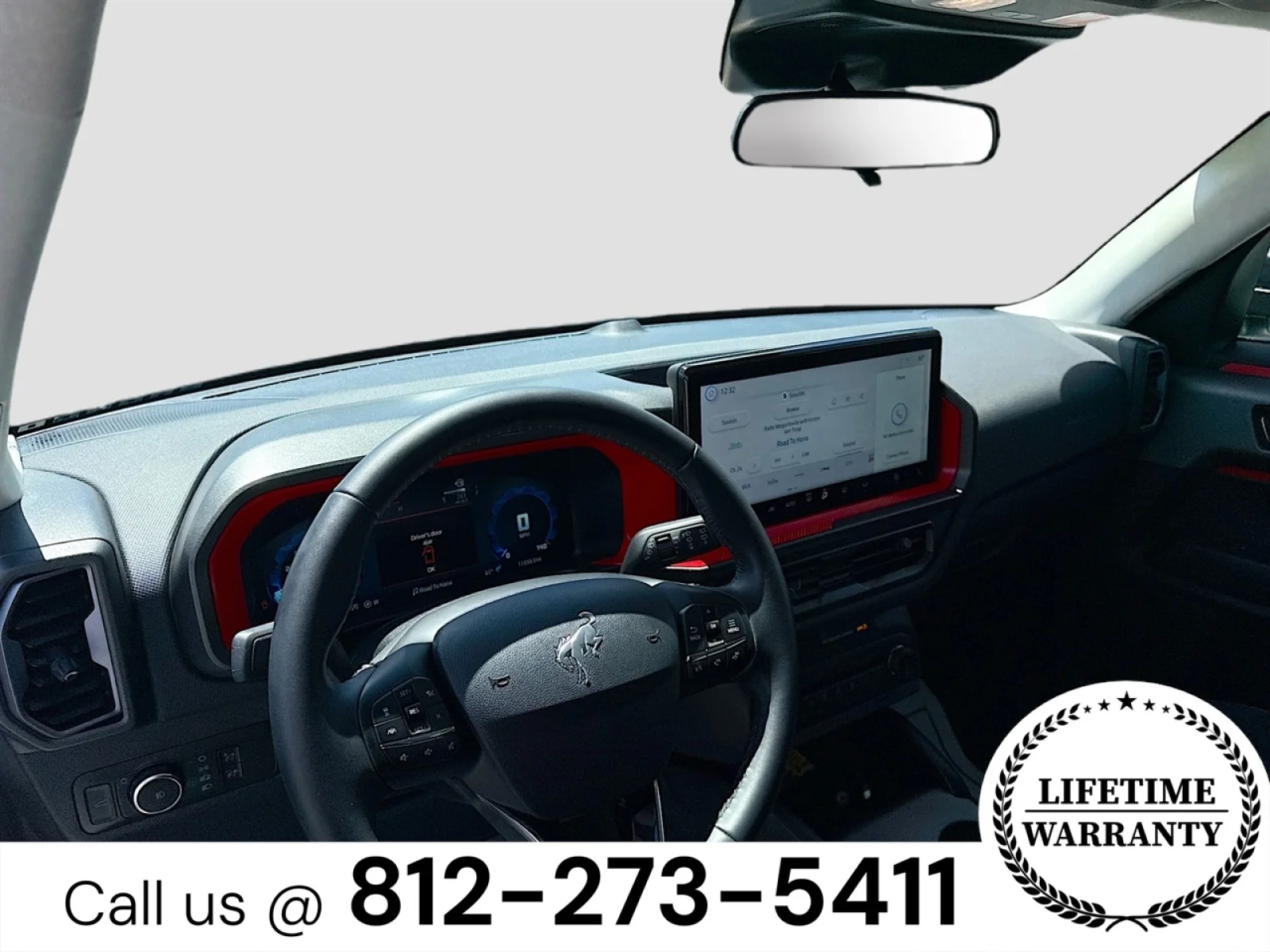 Used 2025 Oxford White Clearcoat Ford Free Wheeling image 9