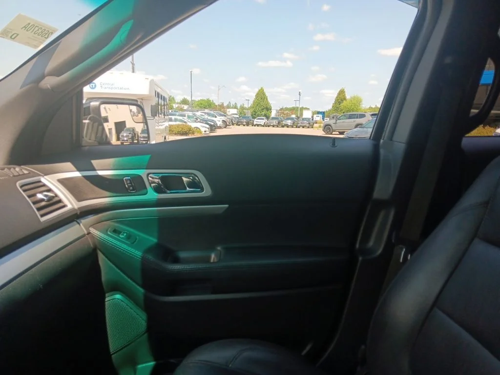 Used 2014 Tuxedo Black Metallic Ford XLT image 26