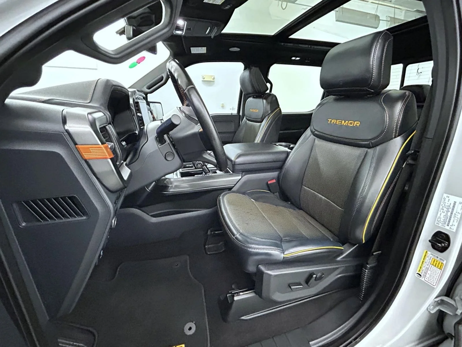 Used 2023 White Ford Tremor image 10