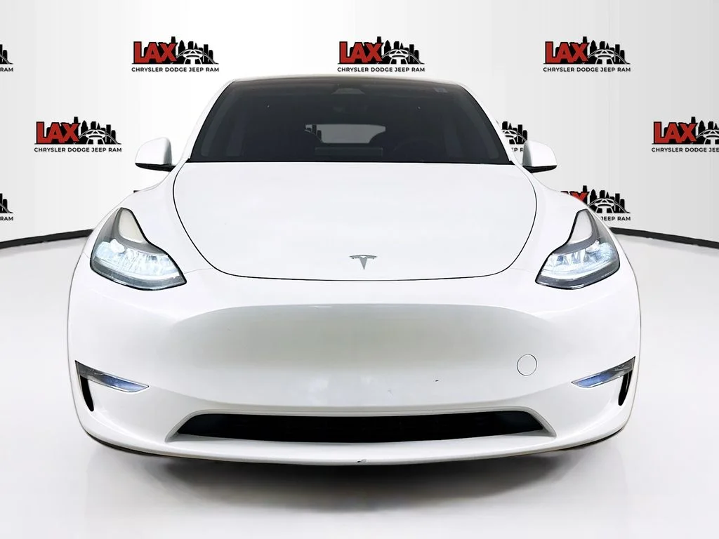 Used 2024 White Tesla Long Range image 2