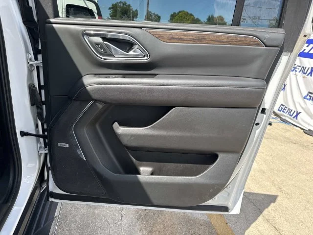 Used 2022 White Chevrolet Premier image 24