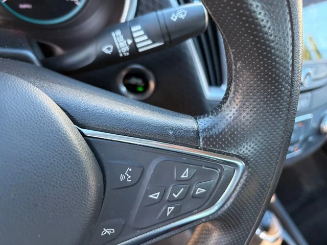 Used 2020 Red Chevrolet LS image 27