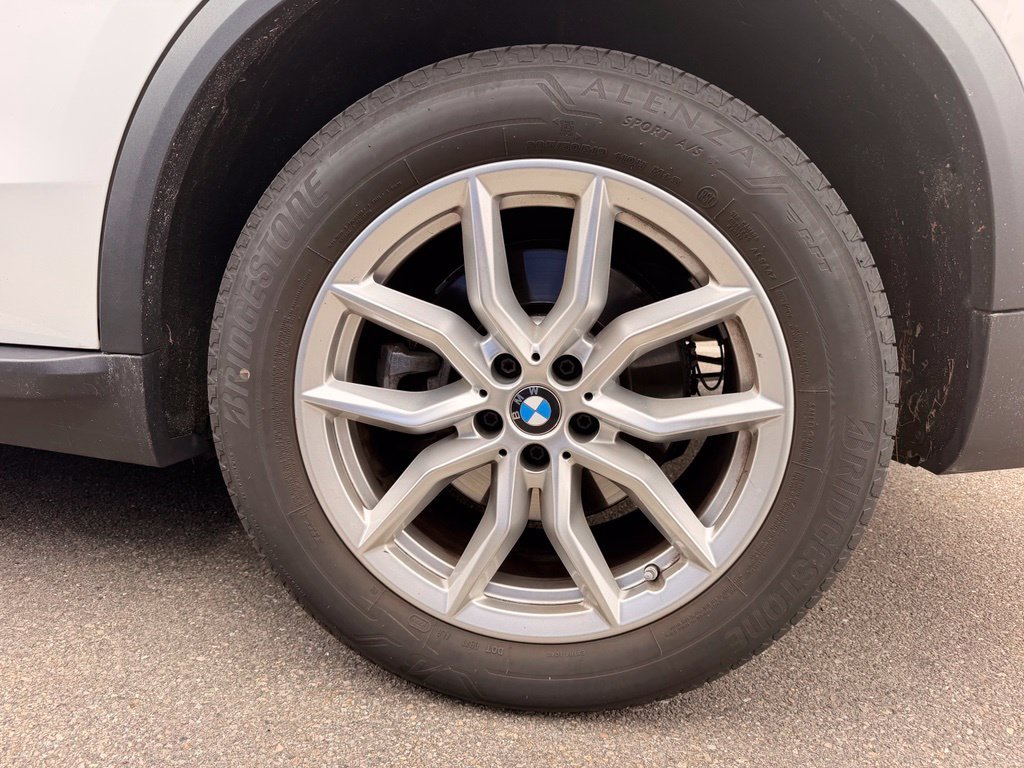 Certified Used 2022 Mineral White Metallic BMW xDrive40i image 5
