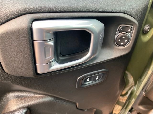 Used 2023 Green Jeep Willys image 20
