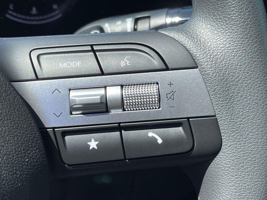 New 2026 White Hyundai SEL FWD image 45