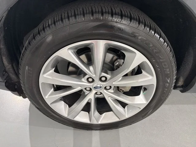 Used 2021 Gray Ford Platinum image 5