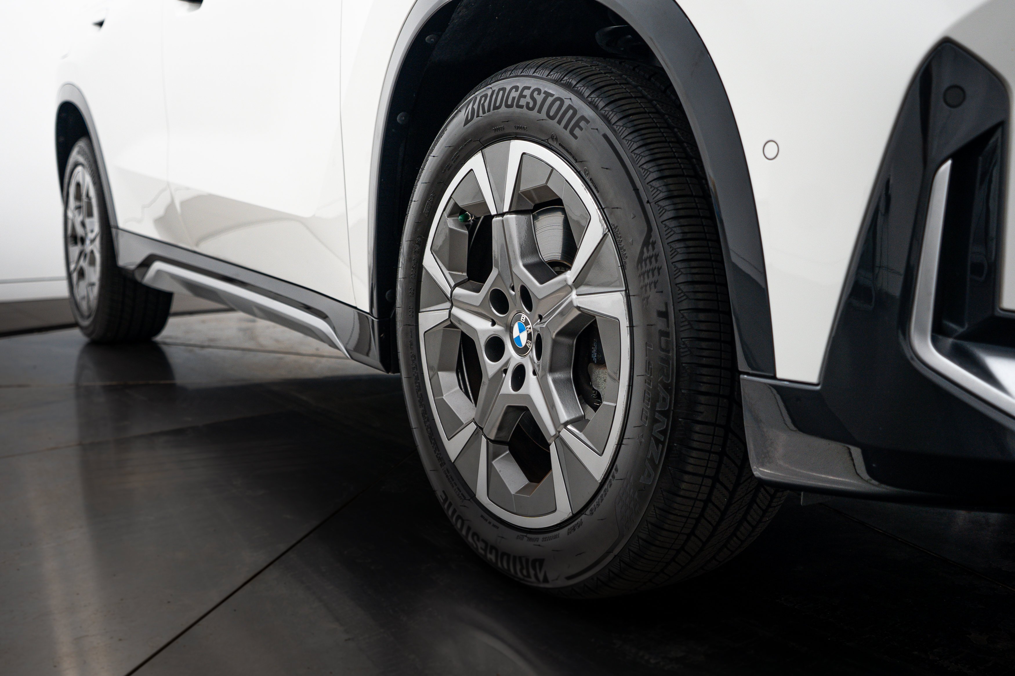 Used 2023 Alpine White BMW xDrive28i image 23