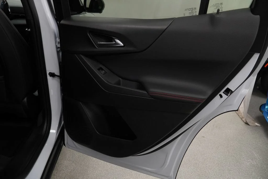 New 2027 Polar White Tricoat Chevrolet RS image 28