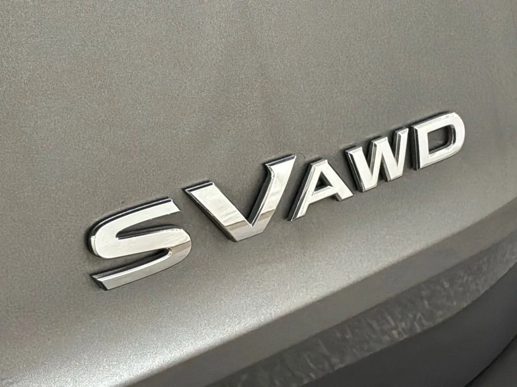 Used 2021 Gun Metallic Nissan SV image 23
