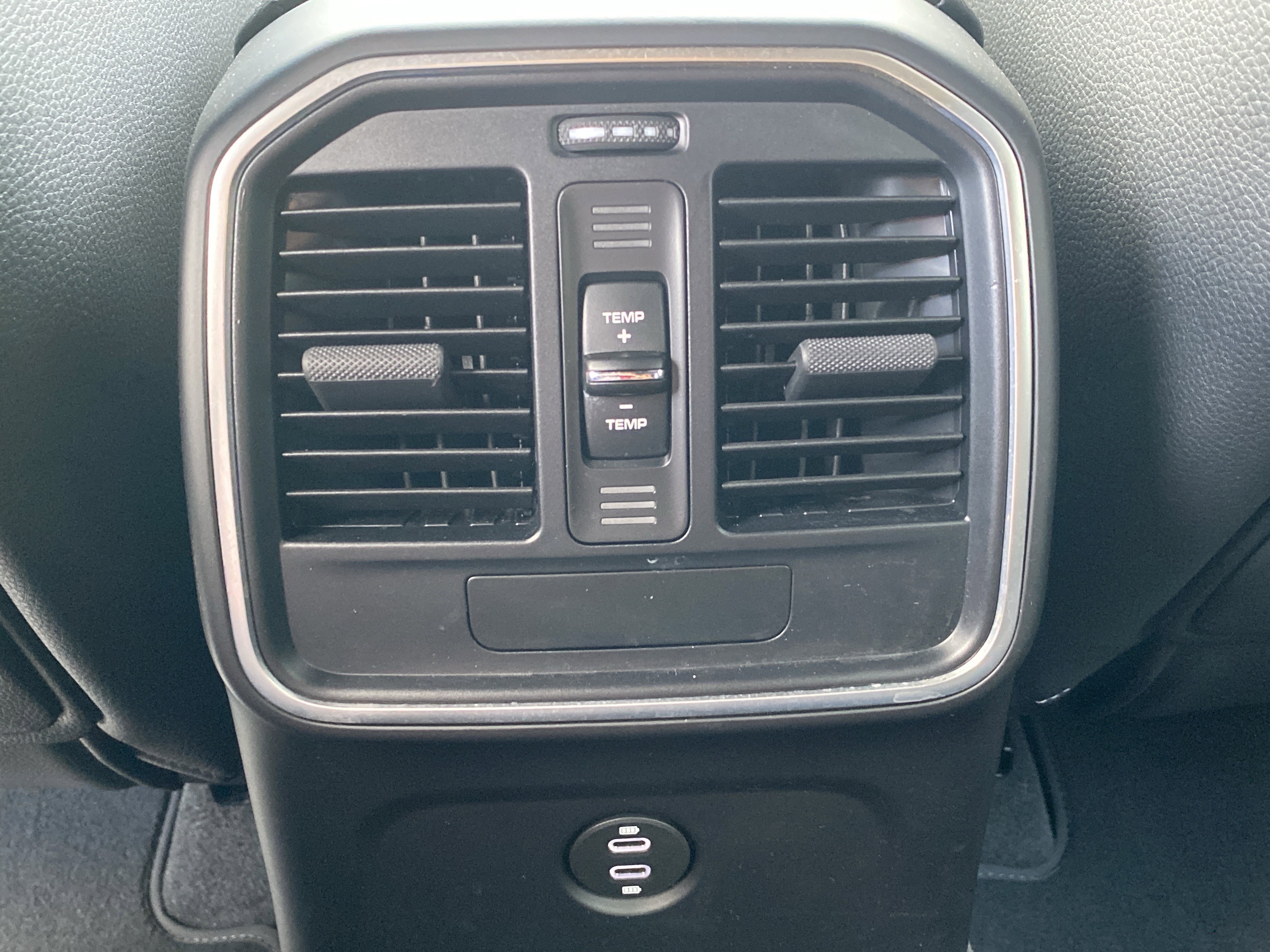 2024 Porsche Macan Base - Photo 15