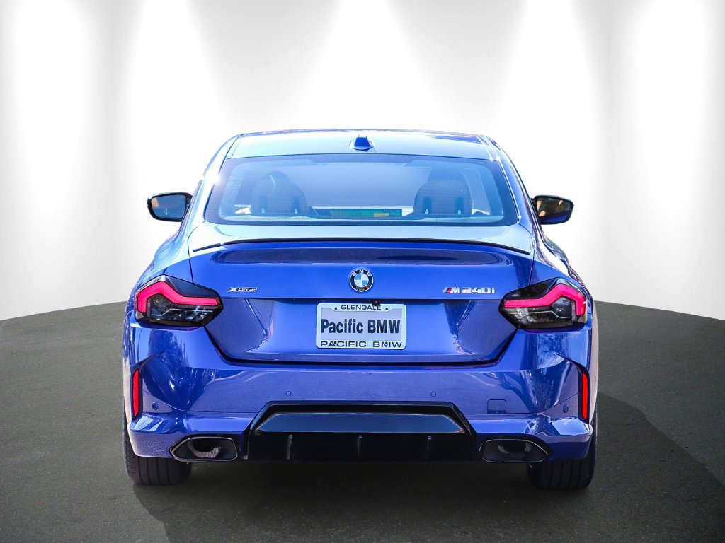 2026 BMW 2 Series photo 5
