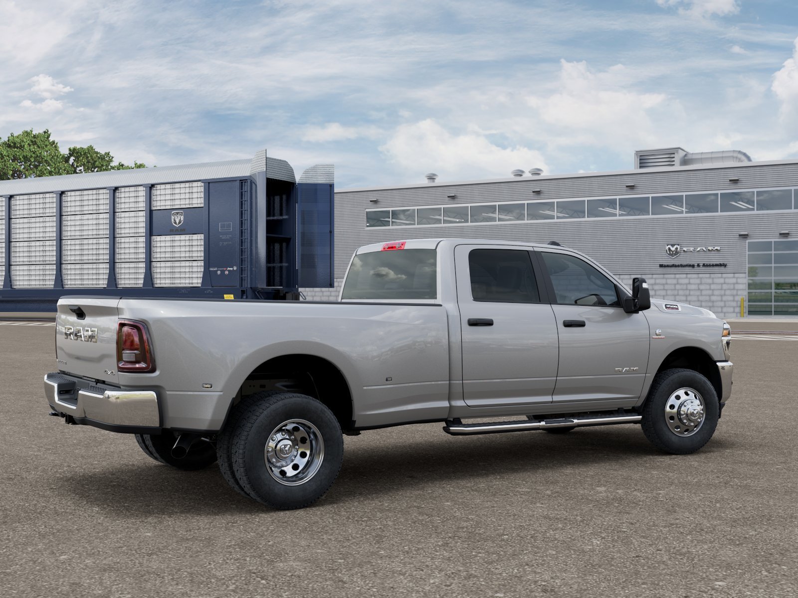 New 2026 Silver-Zynith Exterior Paint RAM BIG HORN image 2