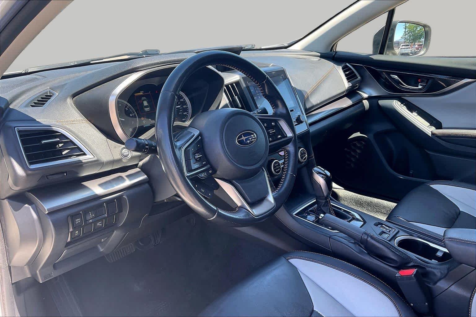 Used 2019 Crystal White Pearl Subaru Limited image 16