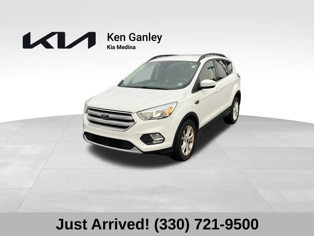 Used 2018 White Ford SE image 1