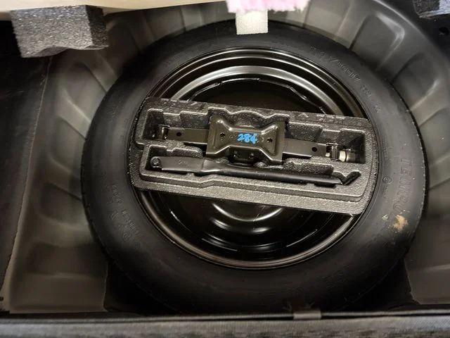 Used 2023 Black Nissan SR image 27