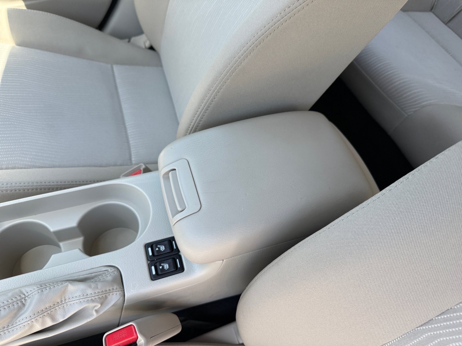 Used 2010 Steel Silver Metallic Subaru Outback Sport image 14