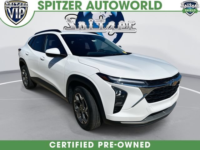 Used 2024 Summit White Chevrolet LT image 1