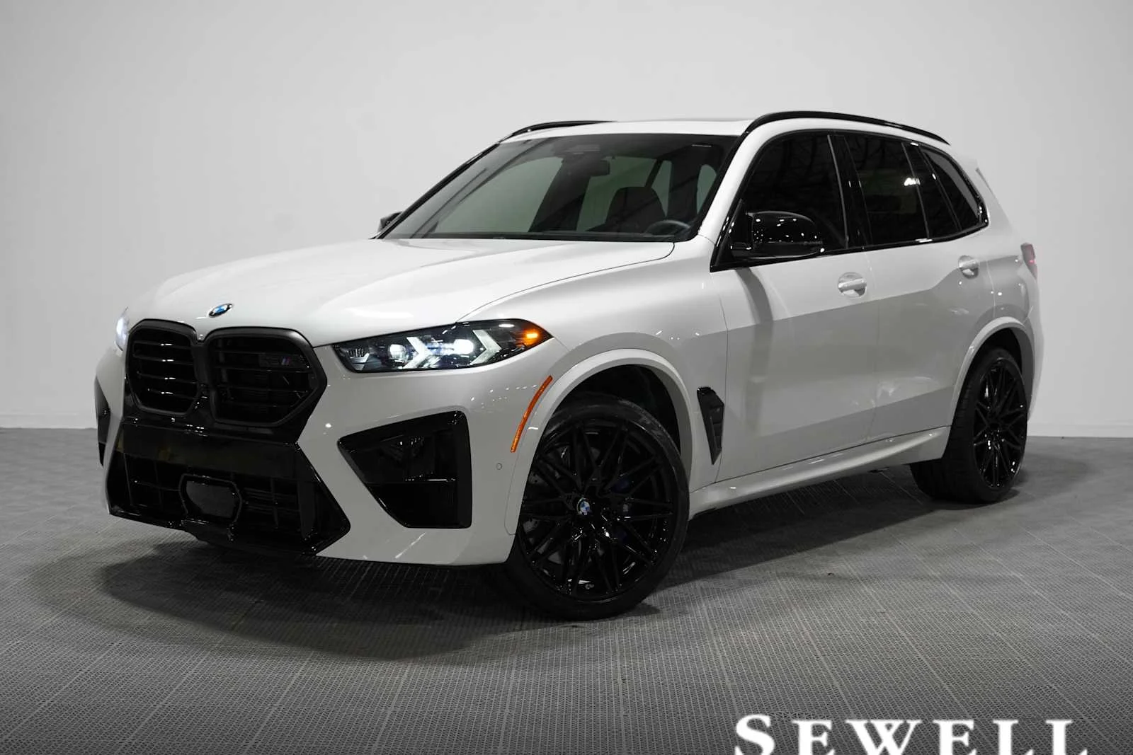 2026 BMW X5 M Competition's photo