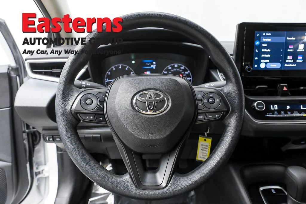 Used 2023 White Toyota LE image 10