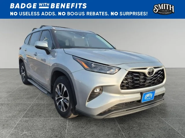 Pre-Owned 2022 Toyota Highlander XLE