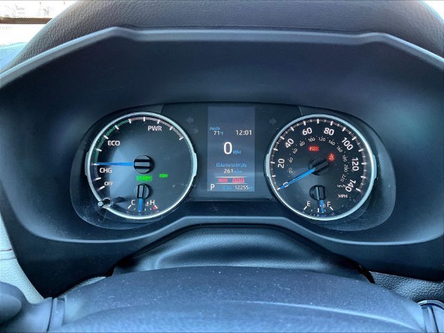 Used 2022 Red Toyota XLE image 13