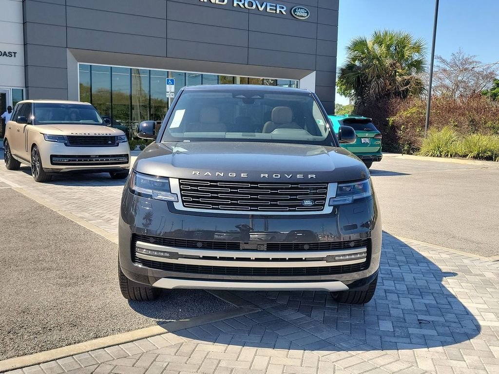New 2026 Carpathian Grey Land Rover SE image 8