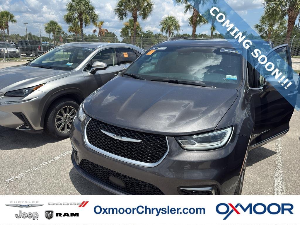 2021 Chrysler Pacifica Pinnacle's photo