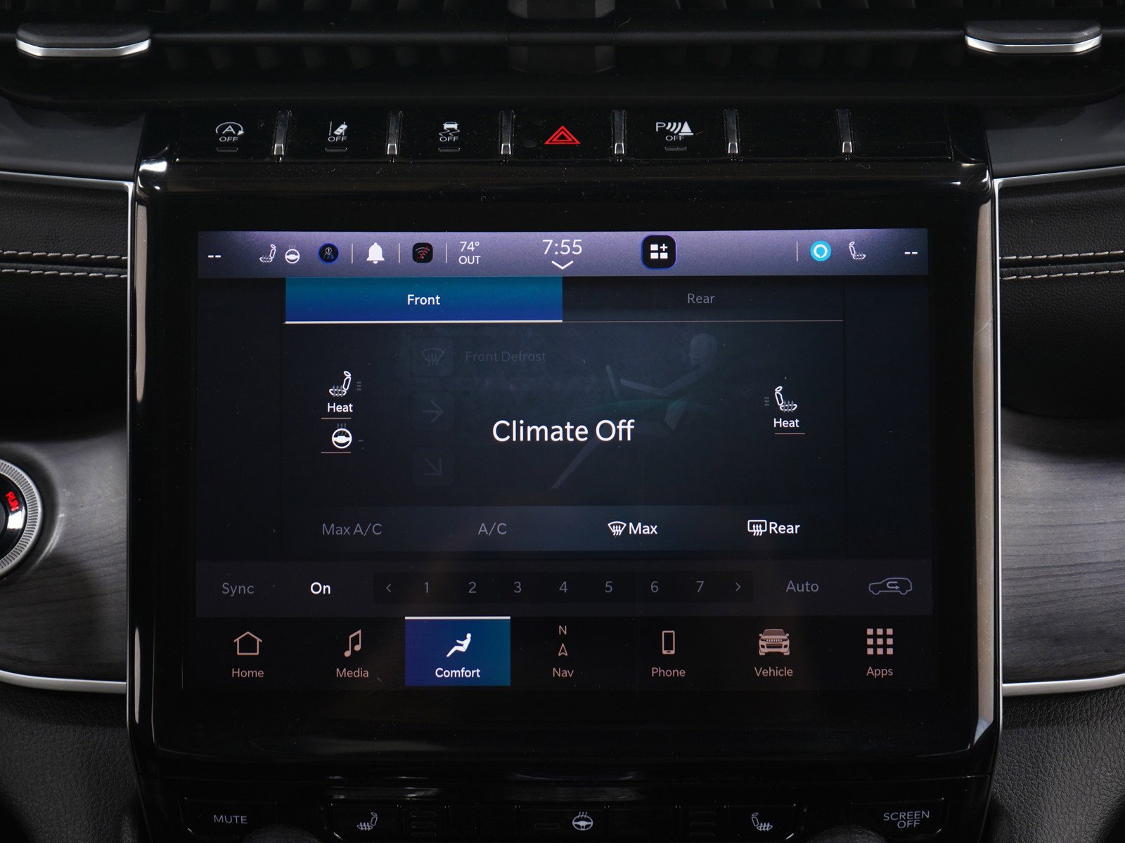 Used 2022  Jeep Limited image 18