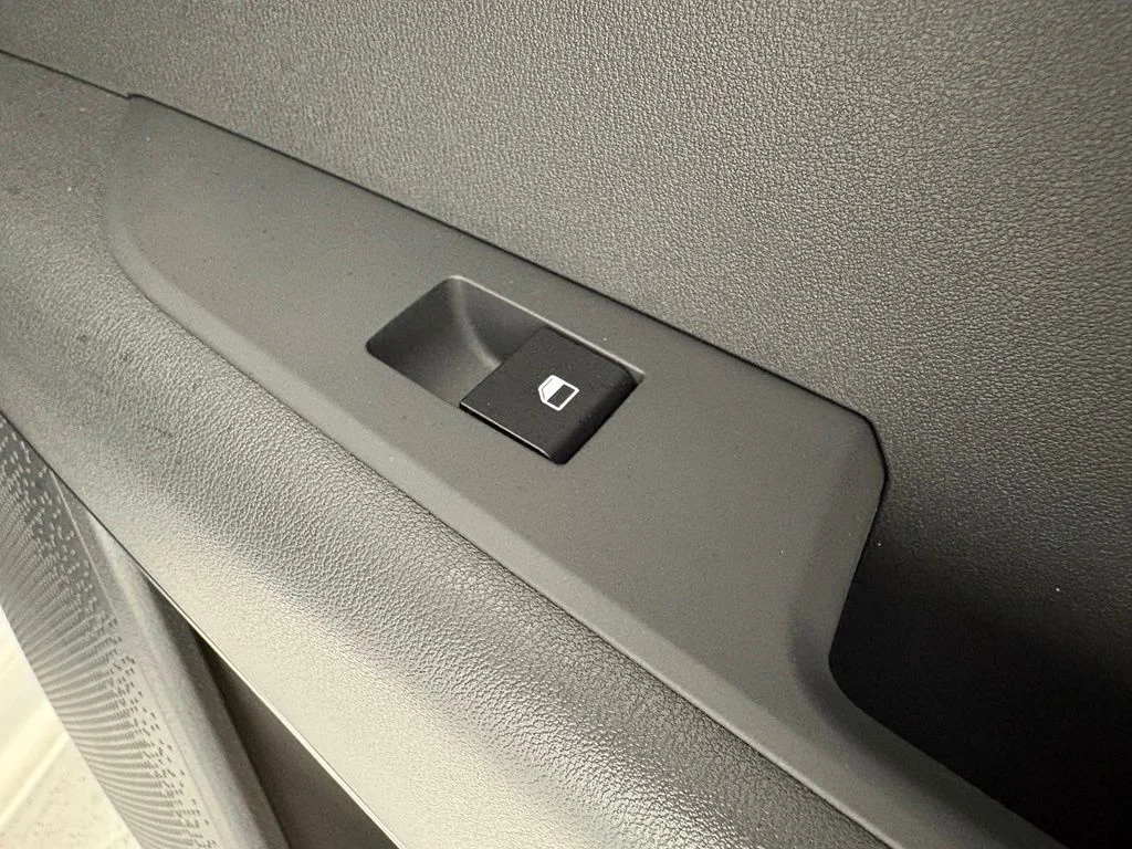 New 2026 Snow White Pearl Kia LX image 16