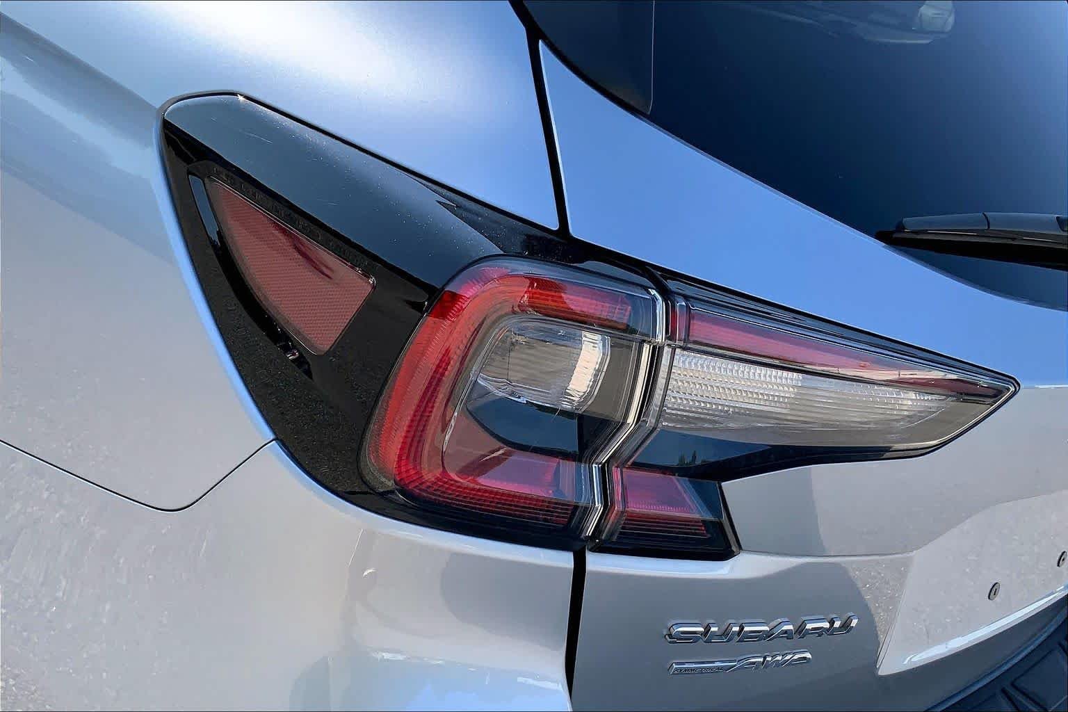 Used 2024 Ice Silver Metallic Subaru Touring image 27