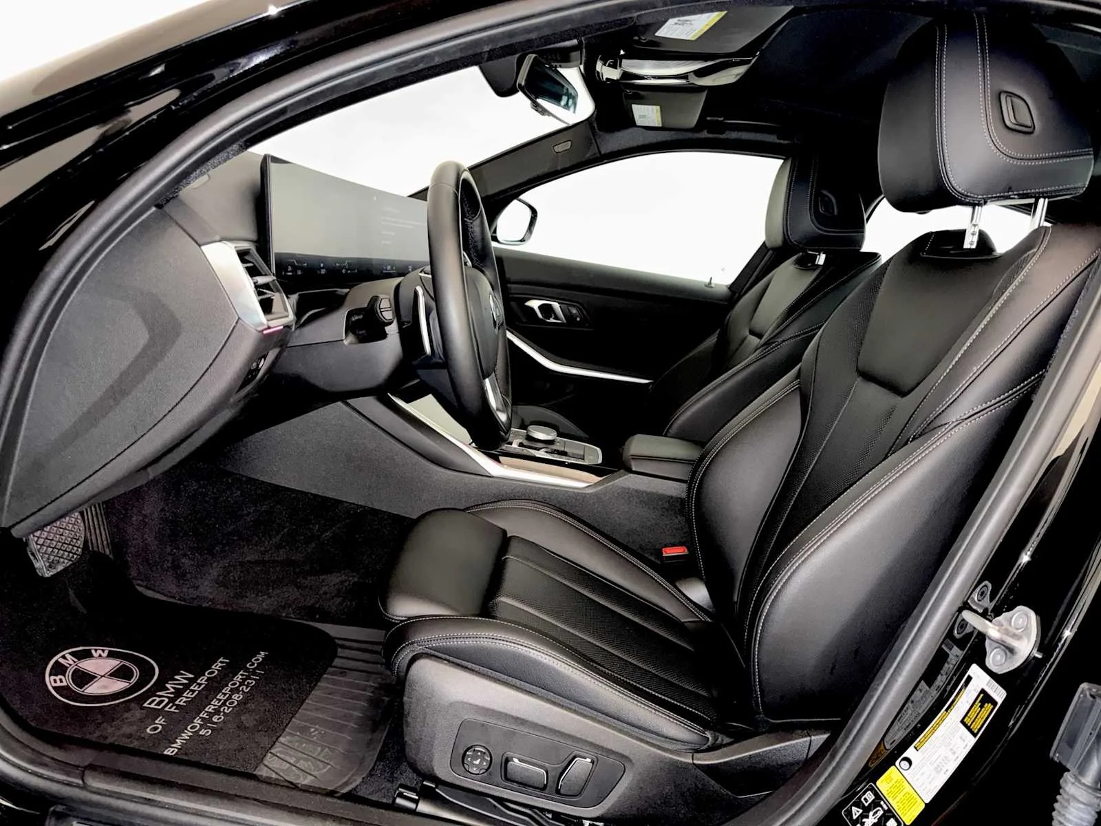 2024 BMW 3 Series 330i - Photo 9