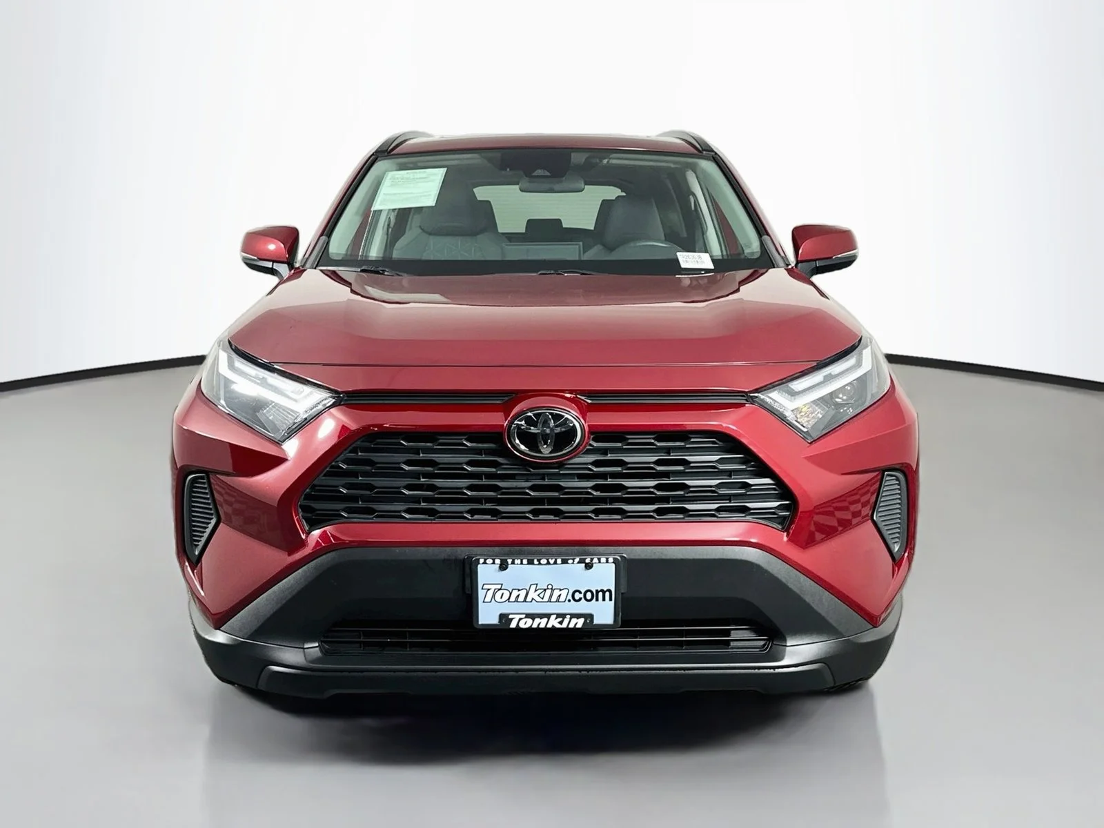 Used 2022 Red Toyota XLE image 2