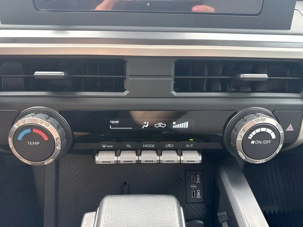 Used 2025  Toyota SR image 20