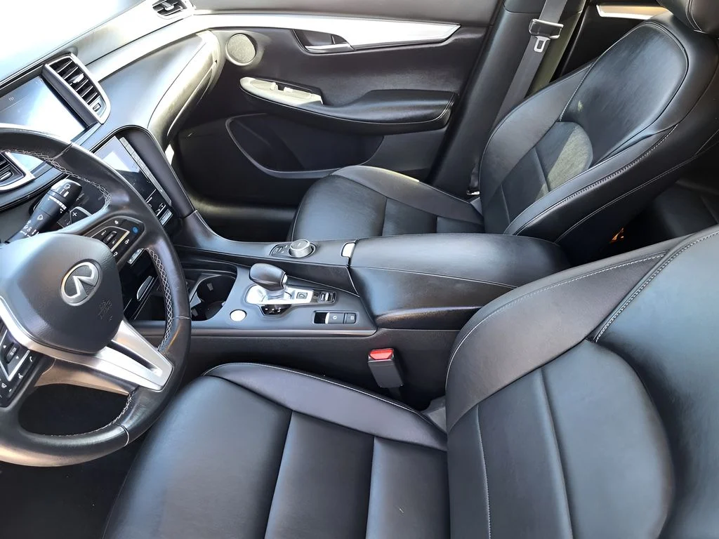 Used 2021 Graphite Shadow INFINITI LUXE image 18