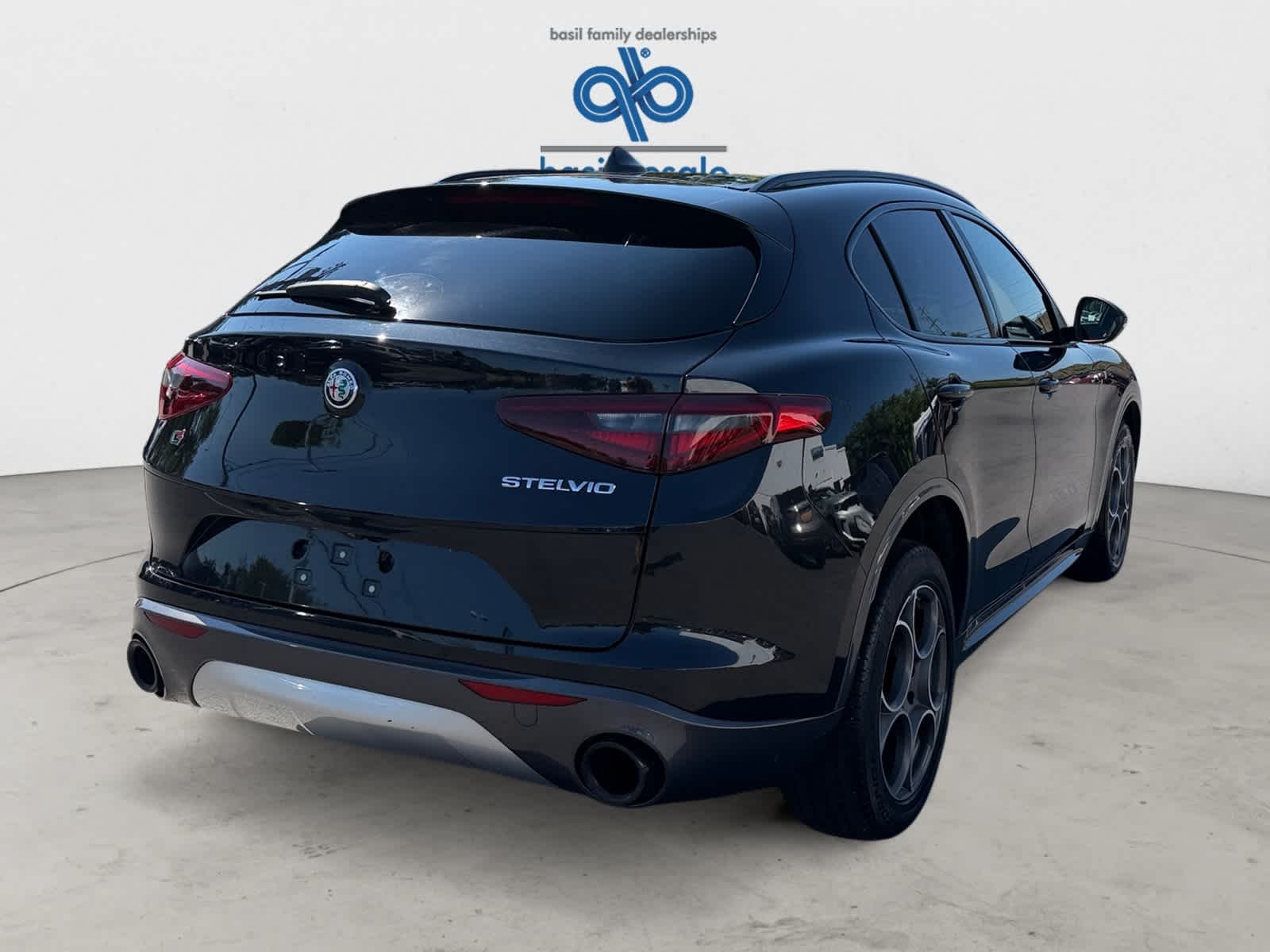 Used 2023 Vulcano Black Metallic Alfa Romeo Ti image 6